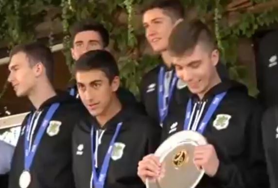 Националният тим на България по волейбол за юноши се прибра Момчетата